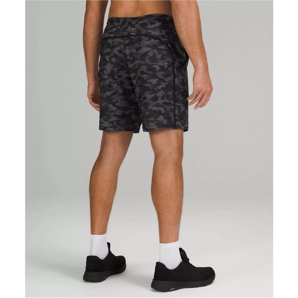 Lululemon Pace Breaker Short 9” Lined Size Medium - Picture 3 of 10